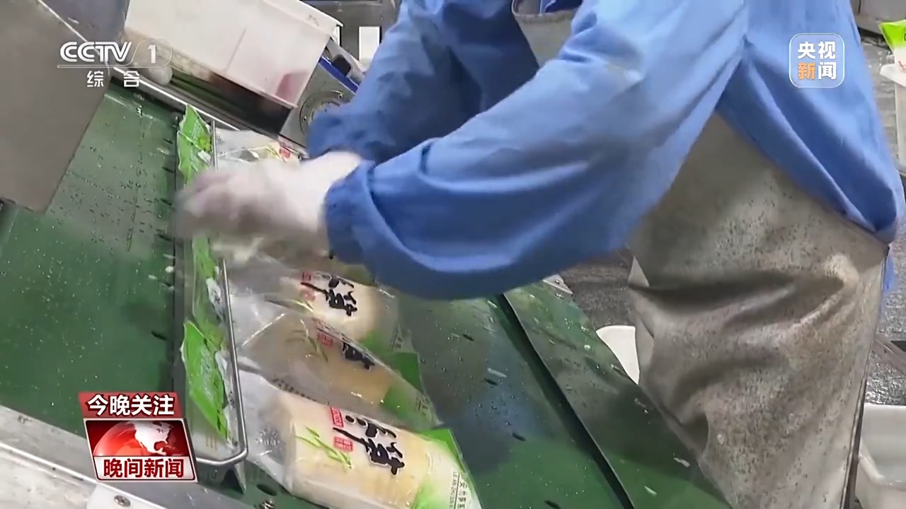 户疯狂补货 中国外贸企业订单暴涨PG电子麻将胡了2忙忙忙！美国客(图2)