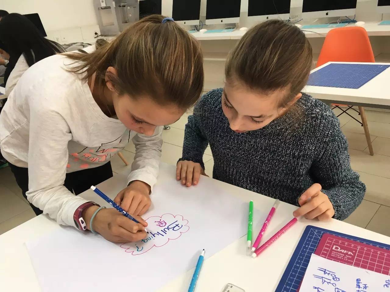 都倡导的孩子思维训练第一条是同理心PG麻将胡了试玩平台斯坦福和MIT